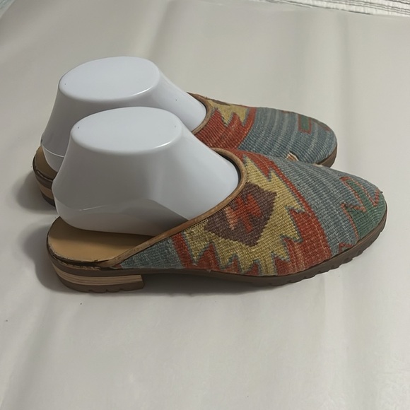 Turkish Wool Kilim Mules – Handmade Leather Slippers Boho Artisan Flats - Picture 3 of 9